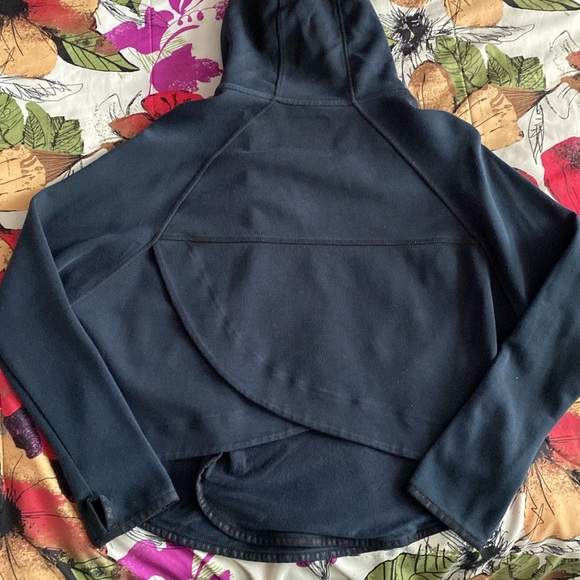 Nike Women's Tech fleece Butterfly hoodie - Picture 7 of 8